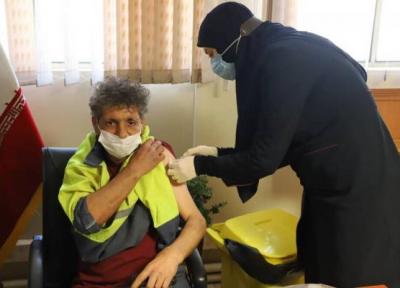 خبرنگاران 90 پاکبان شهرداری کرمانشاه علیه کرونا واکسینه شدند