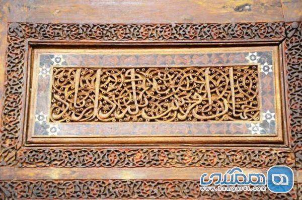 صندوق چوبی قدیمی امامزاده روستای پرور مهدیشهر بازسازی شد