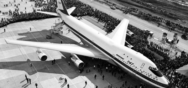 دیدن کنید: اولین پرواز هواپیمای بوئینگ 747