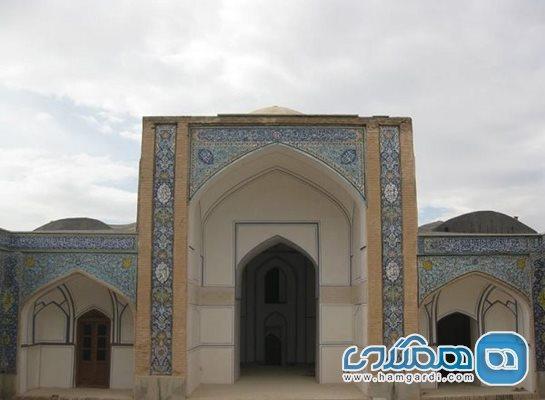 مسجد جامع خورزوق یکی از مساجد دیدنی استان اصفهان به شمار می رود